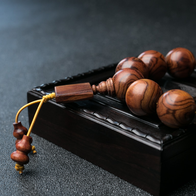 鬼眼黄花梨手串-红掌柜