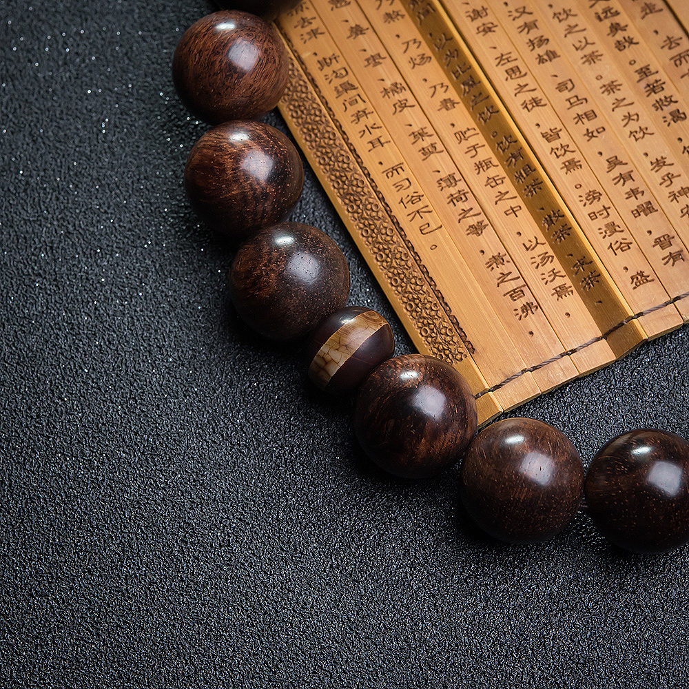 海南天然黄花梨手持-红掌柜