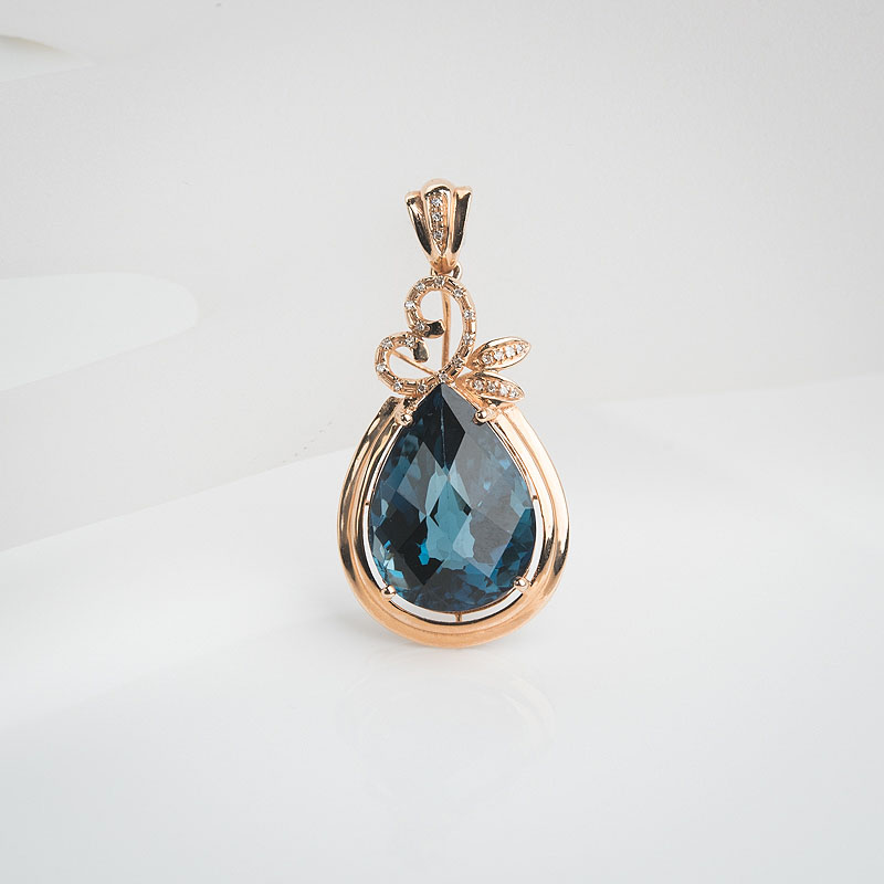 18k镶蓝色托帕石吊坠-红掌柜