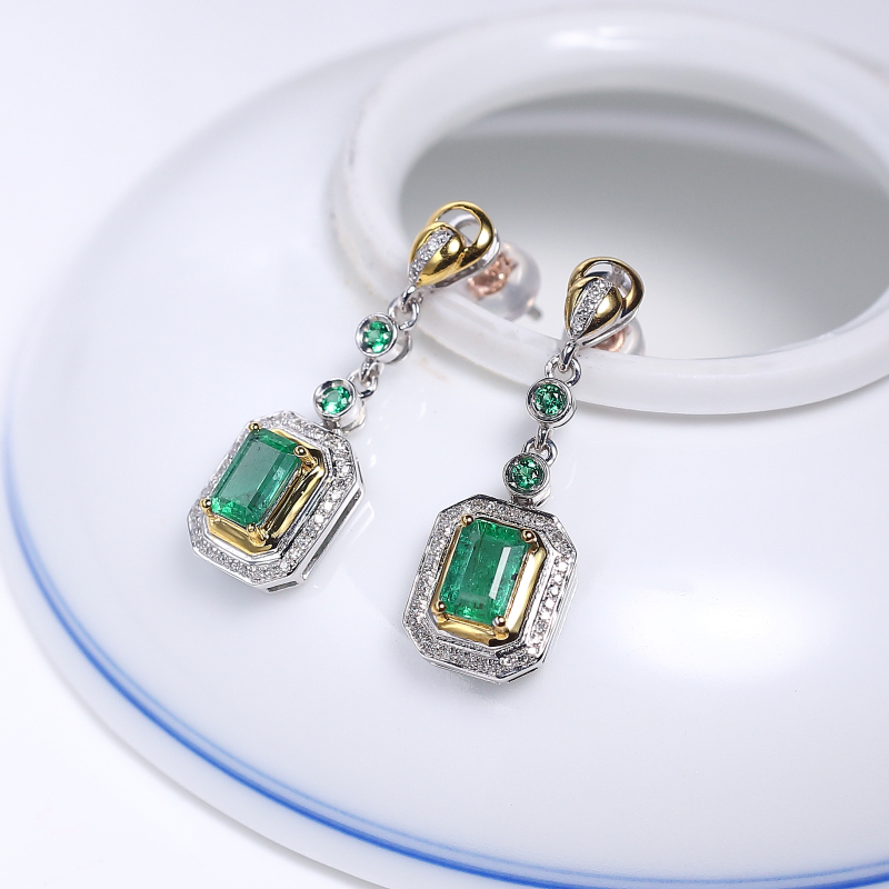 鲜绿祖母绿耳坠-红掌柜