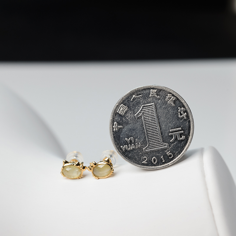 金绿宝石耳钉-红掌柜