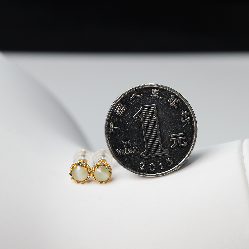 金绿宝石耳钉-红掌柜