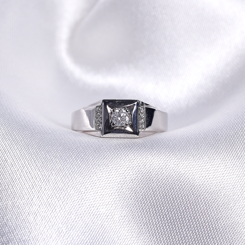 18K金镶钻戒指-红掌柜