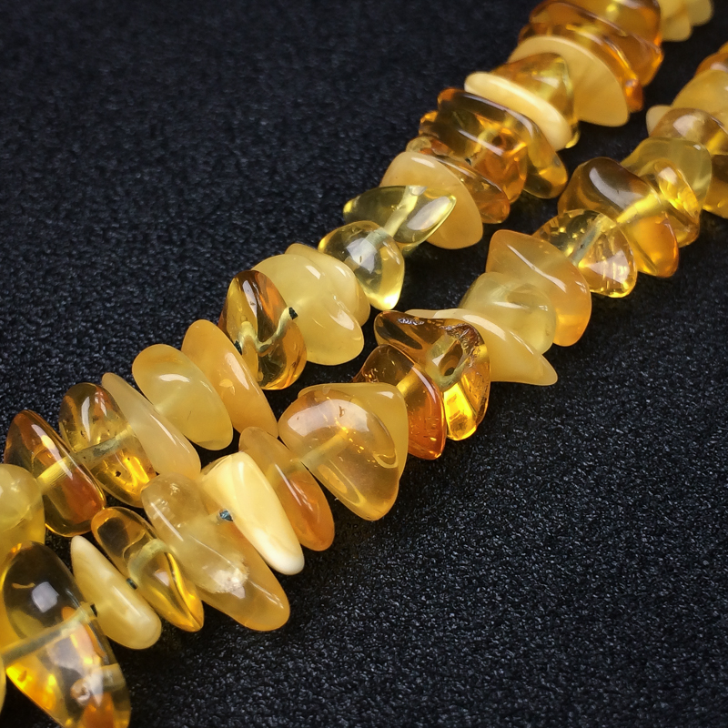 新山玉蜜蜡车挂-红掌柜