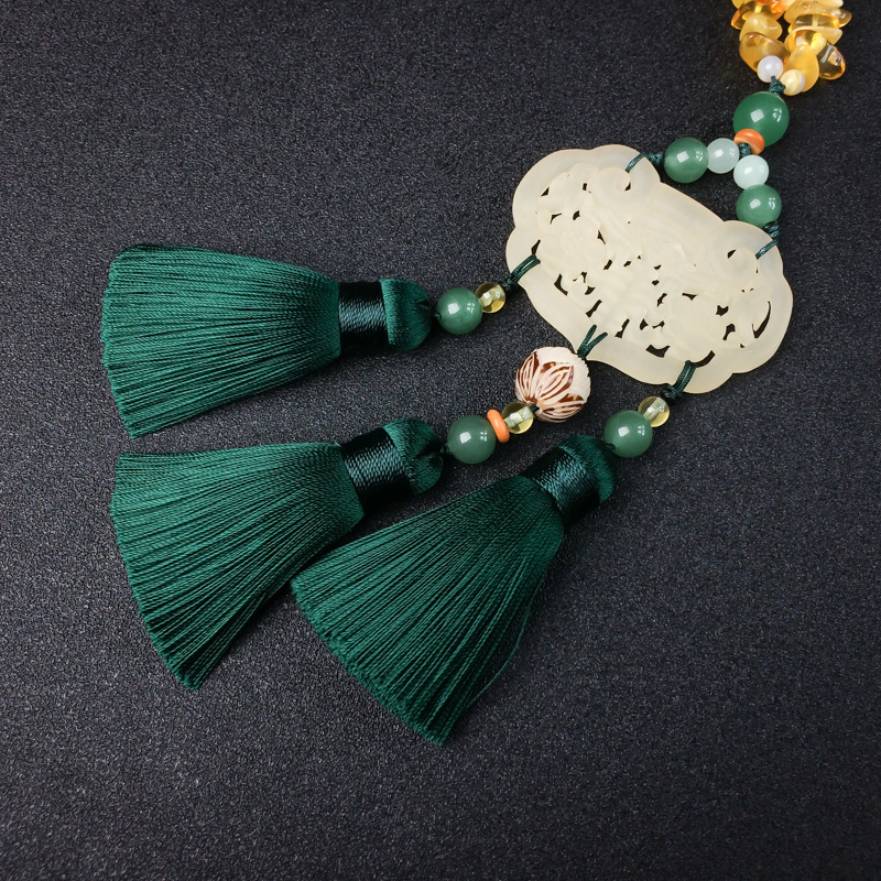 新疆新山玉车挂-红掌柜