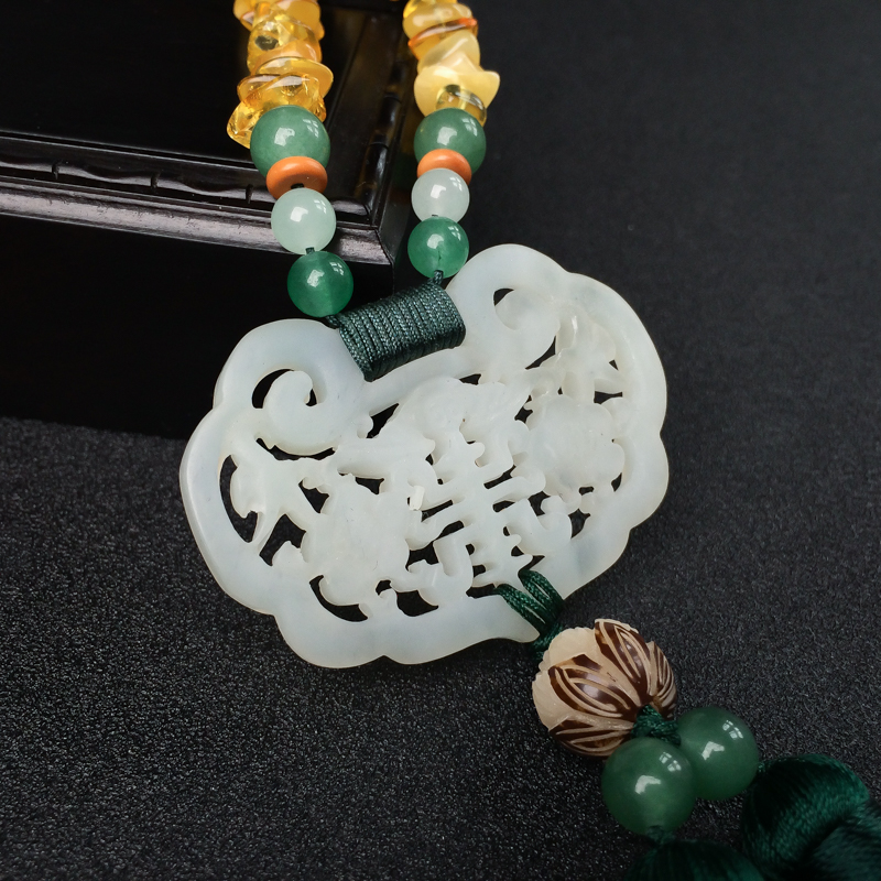 岫玉蜜蜡车挂-红掌柜