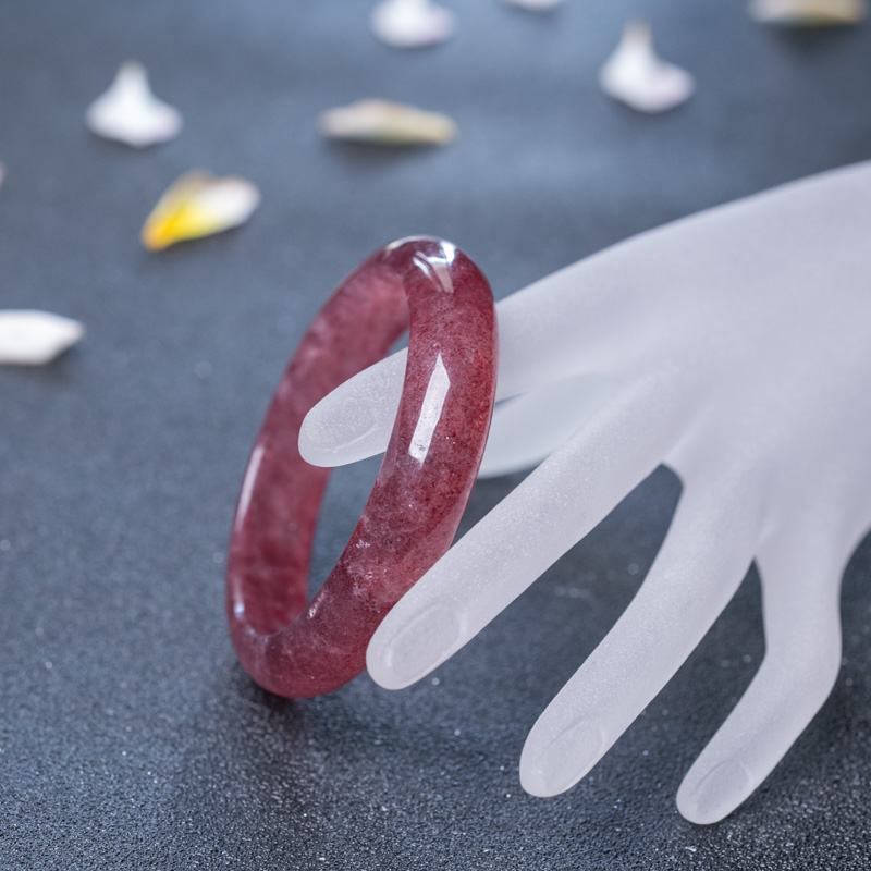  巴西草莓晶平安镯-红掌柜