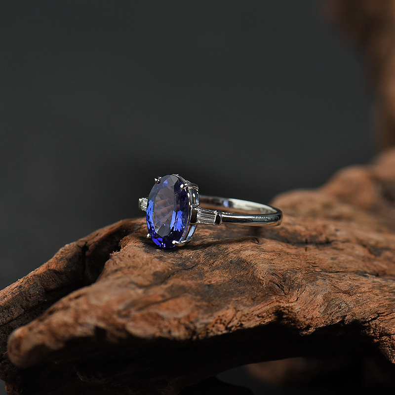 18K镶钻坦桑石刻面椭圆戒指 - 红掌柜