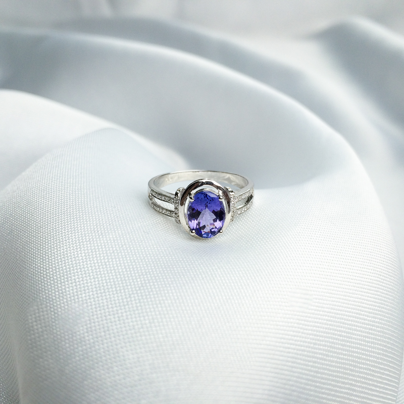 18K镶坦桑石戒指 - 红掌柜