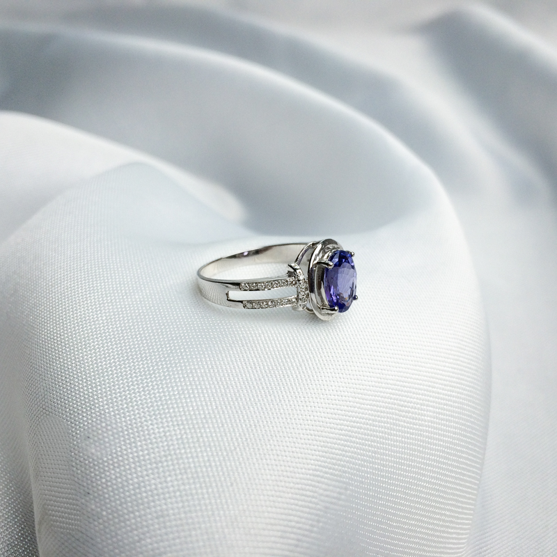 18K镶坦桑石戒指 - 红掌柜