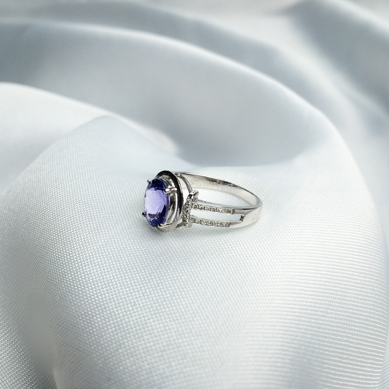 18K镶坦桑石戒指 - 红掌柜