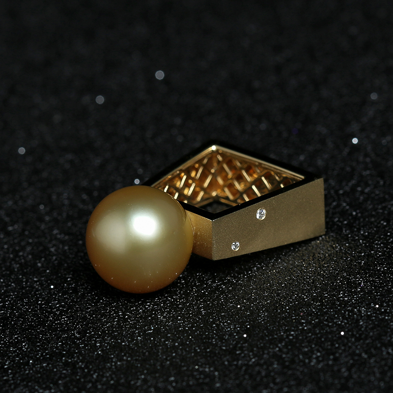 18K金镶钻珍珠-红掌柜