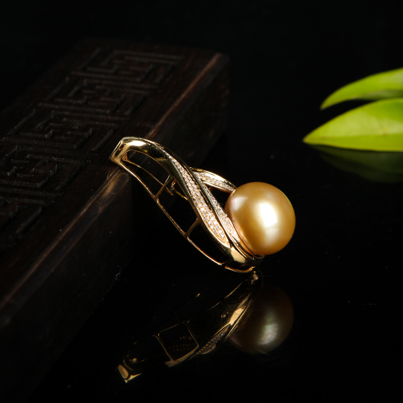 金色珍珠吊坠-红掌柜