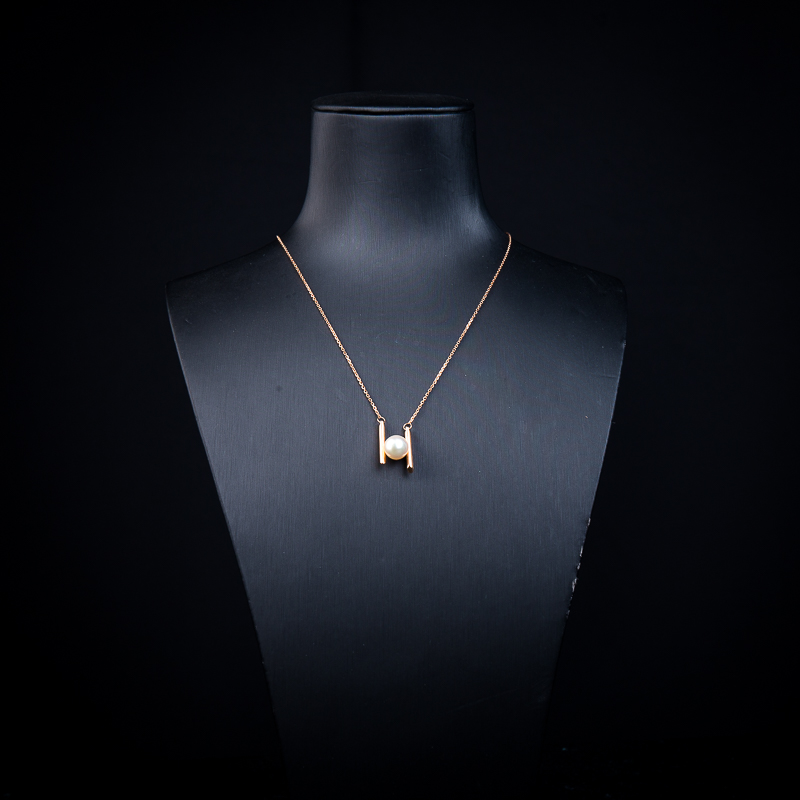 8.2mm18k海水粉白珍珠吊坠-红掌柜