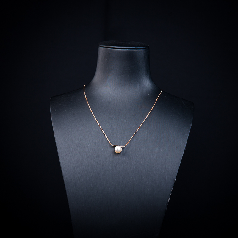 7.9mm18k海水粉白珍珠吊坠-红掌柜