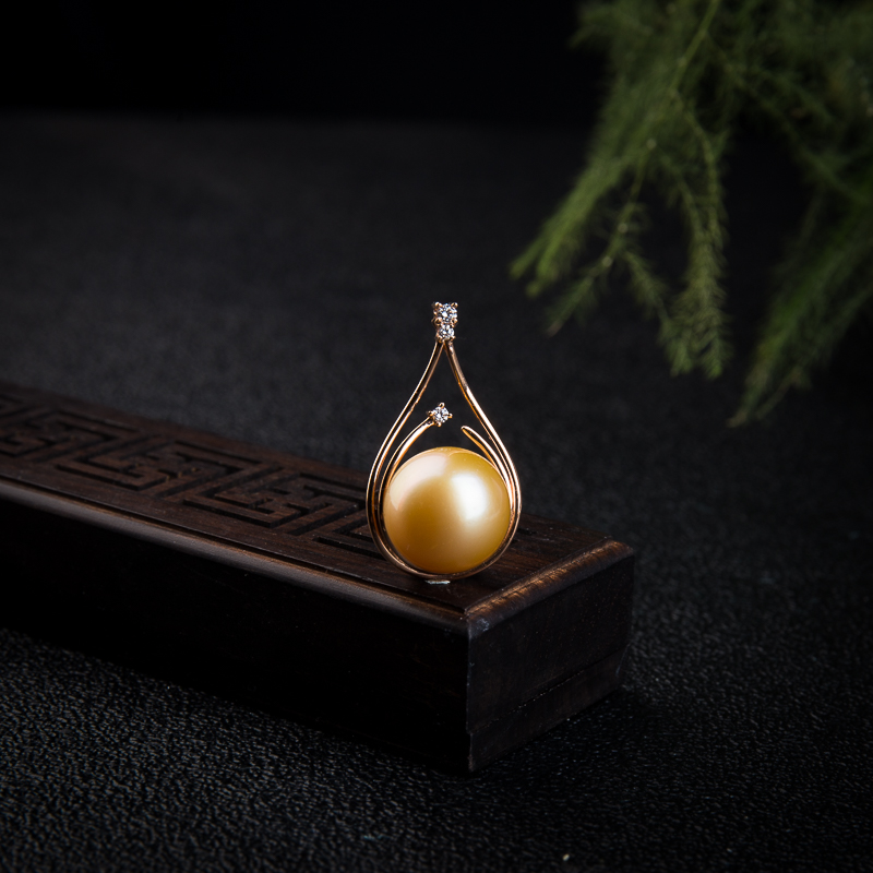 天然海水香槟色正圆珍珠钱袋吊坠-红掌柜