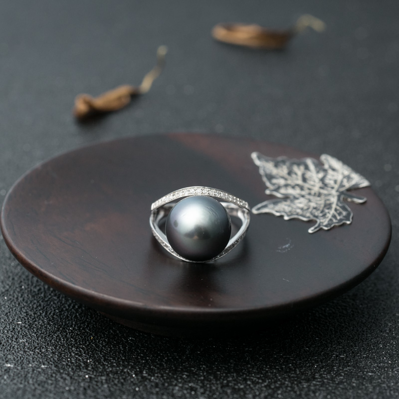 10K金镶钻黑珍珠戒指-红掌柜