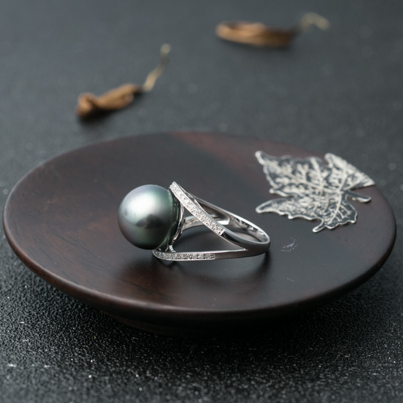 金镶钻黑珍珠戒指-红掌柜