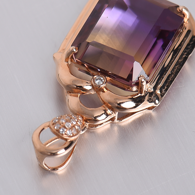 天然水晶吊坠-红掌柜