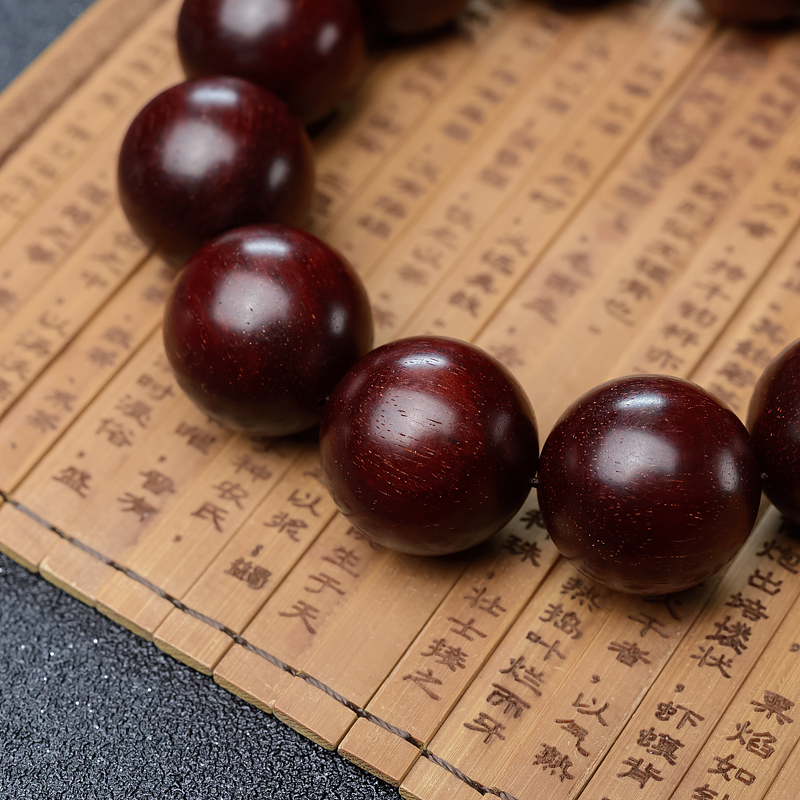 鸡血红小叶紫檀单圈手串-红掌柜