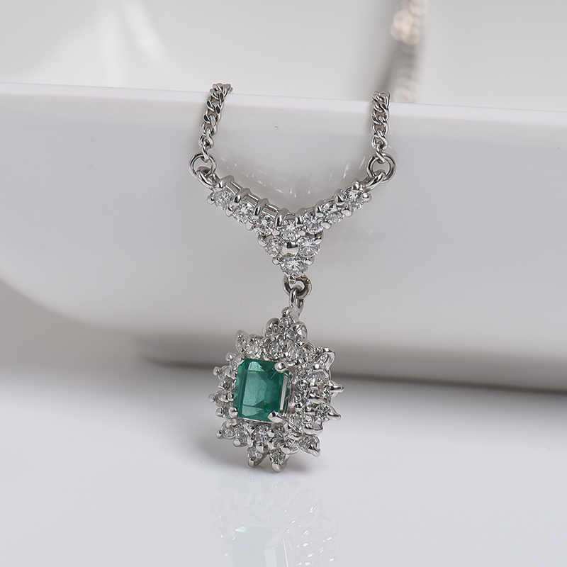 天然鲜绿色祖母绿刻面项链-红掌柜