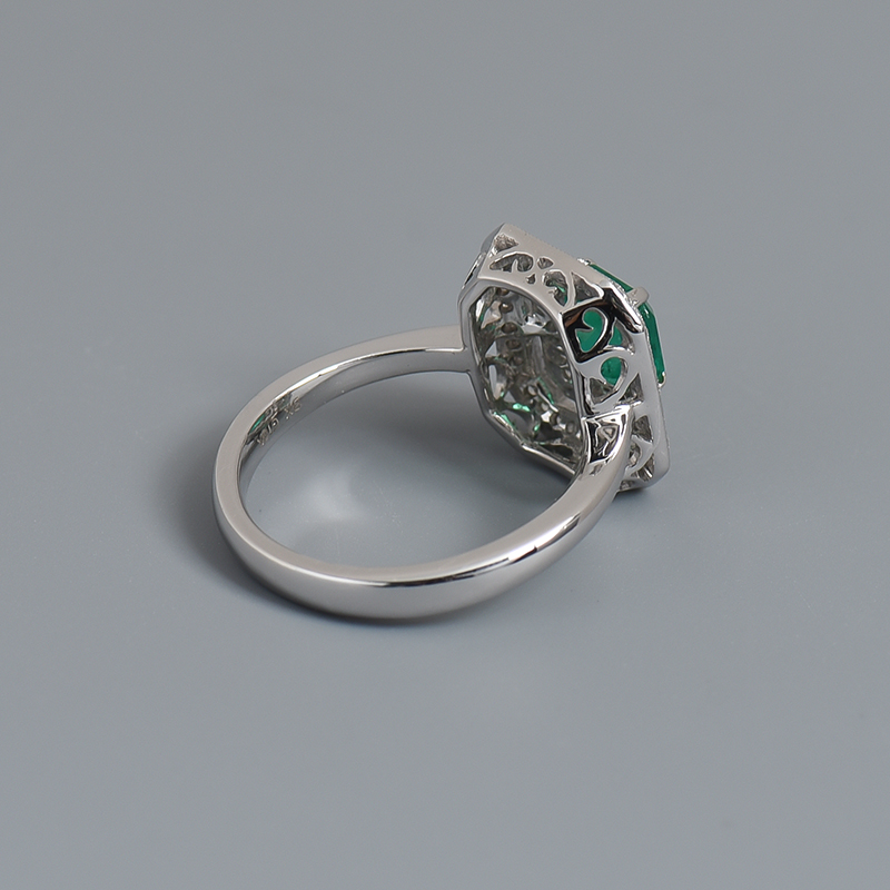 18K金镶钻祖母绿刻面戒指-红掌柜