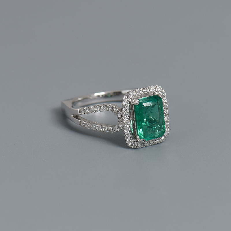 金镶钻蓝绿色祖母绿刻面戒指-红掌柜