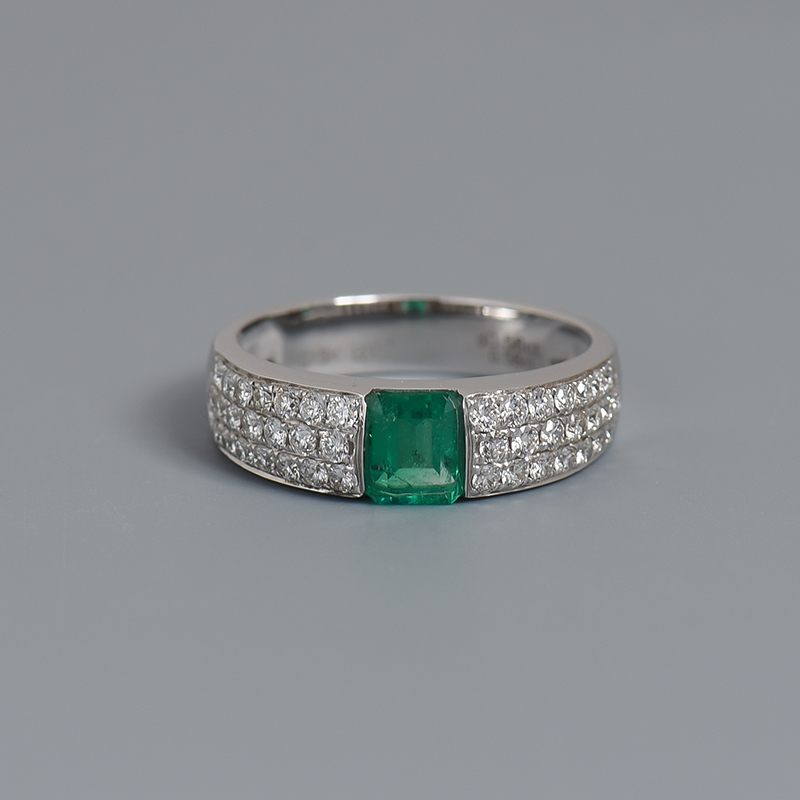 18K金镶钻蓝绿色祖母绿刻面戒指-红掌柜