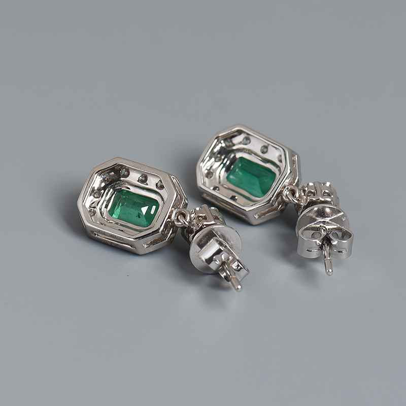 18K金镶钻祖母绿刻面耳坠-红掌柜