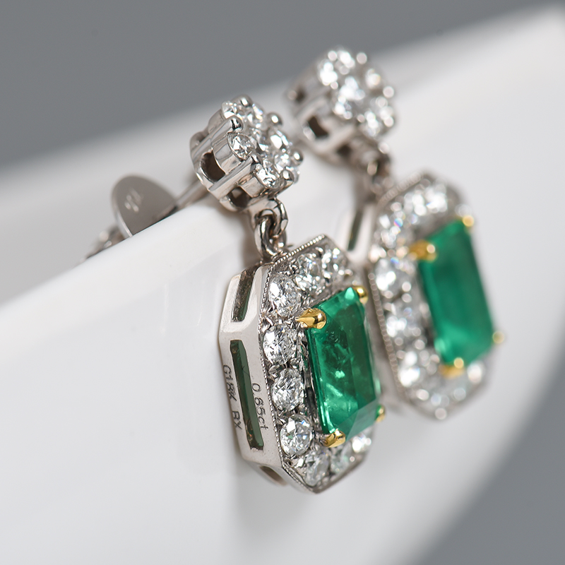 祖母绿刻面耳坠-红掌柜