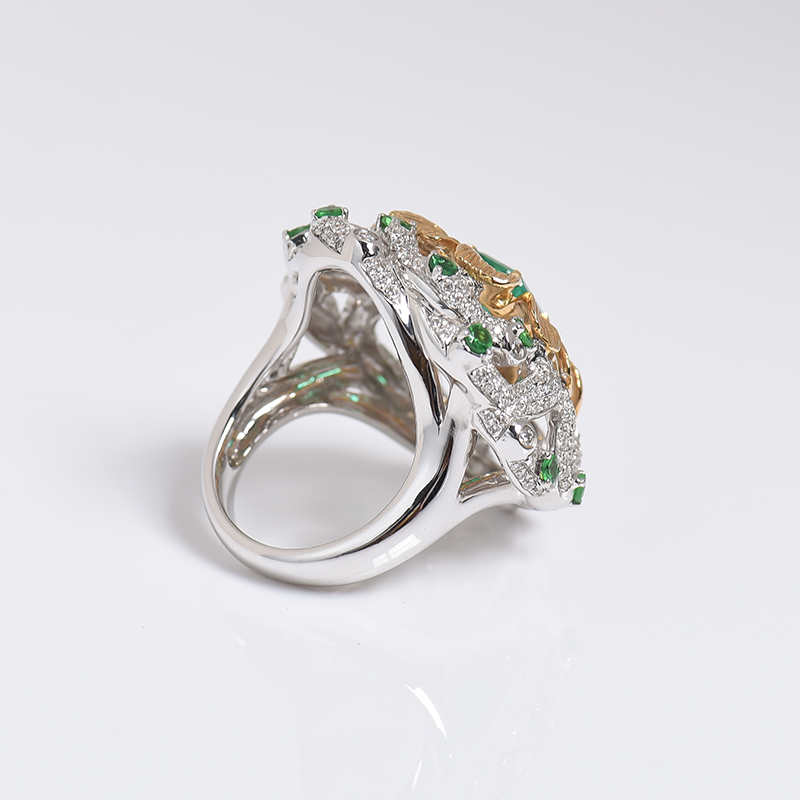 18K白金镶钻鲜绿祖母绿戒指 - 红掌柜