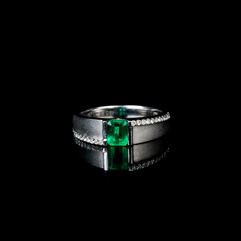 18K蓝绿祖母绿戒指-红掌柜