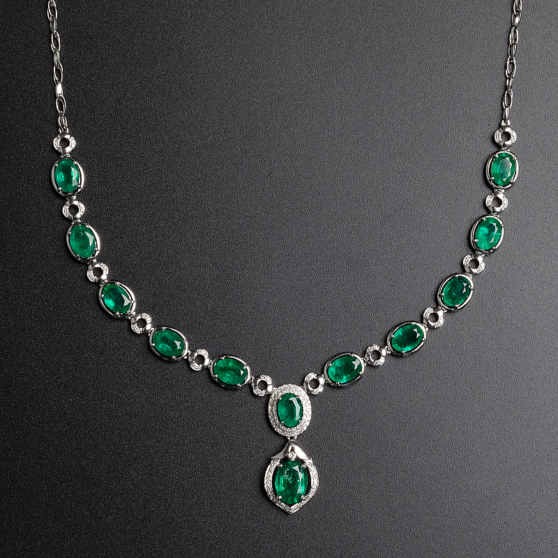 18K金镶钻祖母绿项链-红掌柜