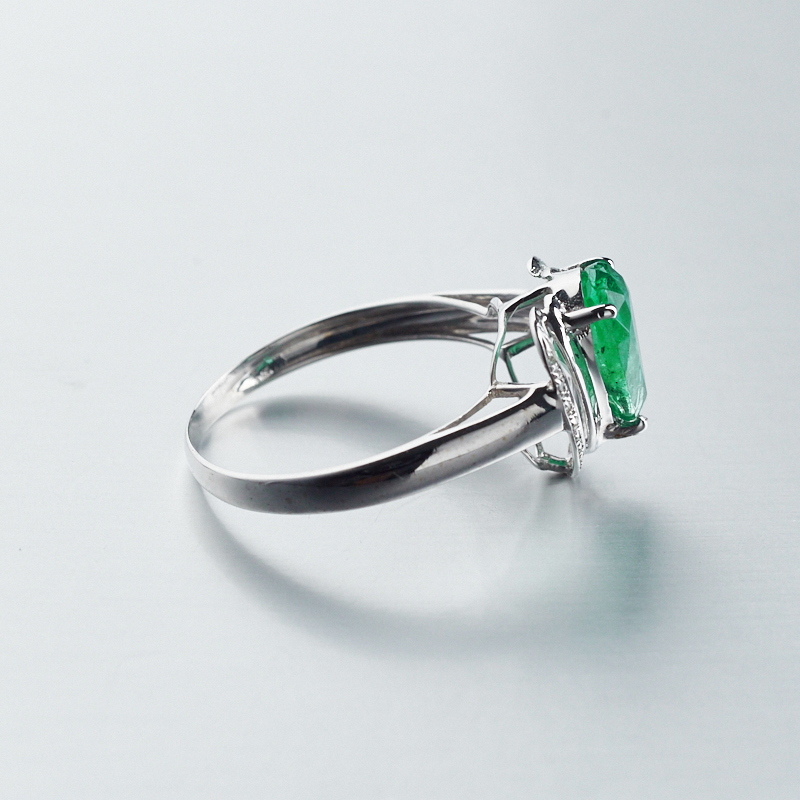 18K金镶钻天然祖母绿宝石戒指-红掌柜