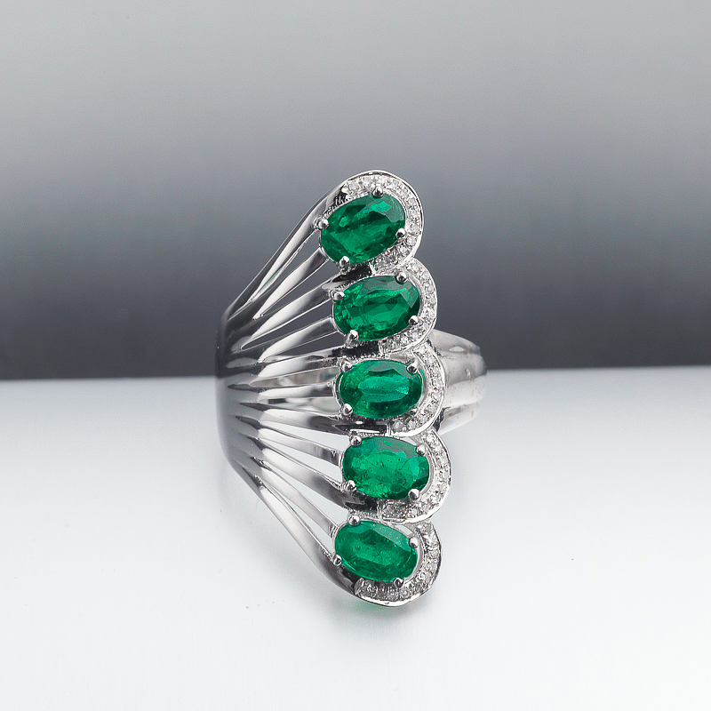 18K金镶钻哥伦比亚祖母绿群镶戒指-红掌柜