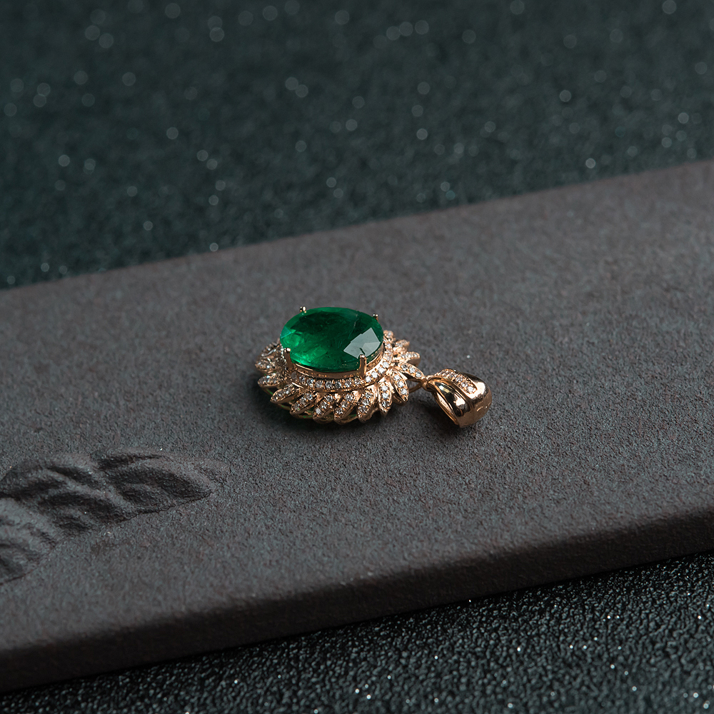 天然鲜绿祖母绿吊坠-红掌柜