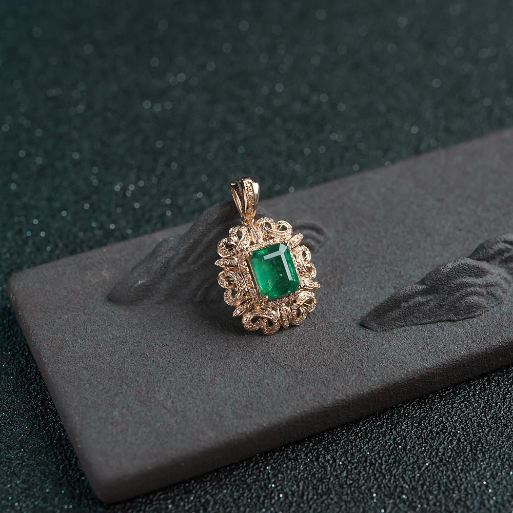 金镶钻鲜绿祖母绿吊坠-红掌柜