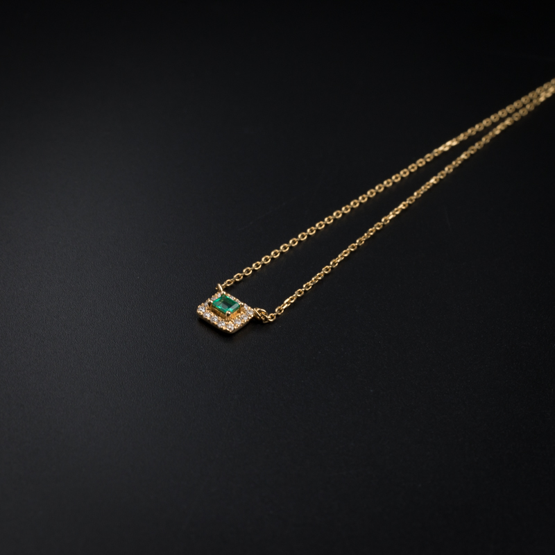 18K金镶嵌祖母绿项链-红掌柜