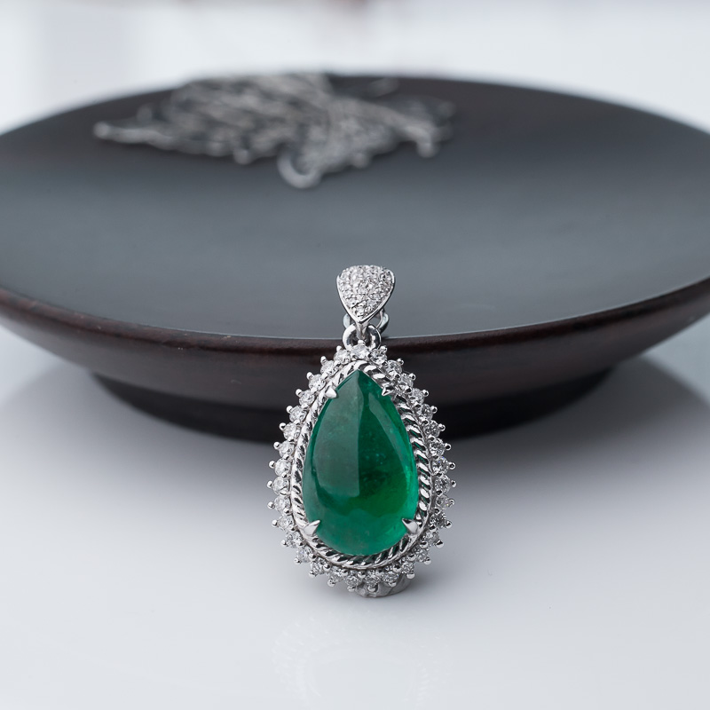 18K哥伦比亚鲜绿祖母绿吊坠-红掌柜