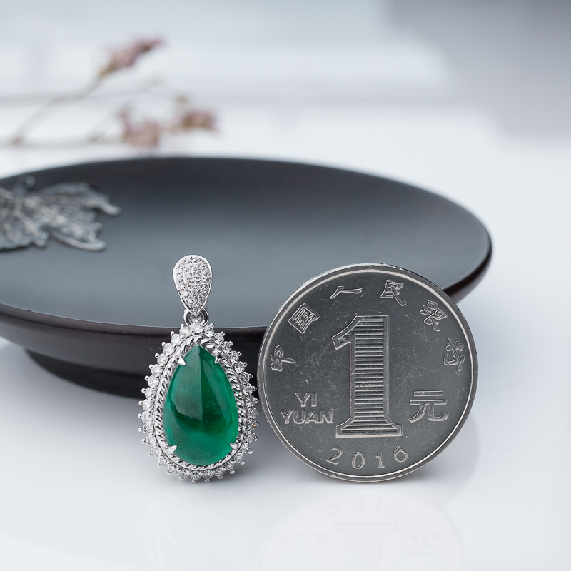 18K天然哥伦比亚鲜绿祖母绿吊坠-红掌柜