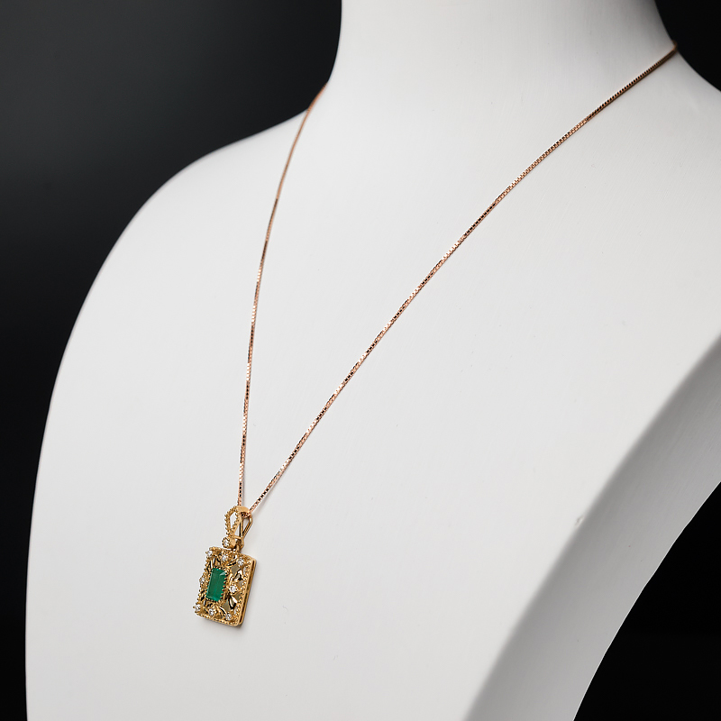 天然鲜绿祖母绿吊坠-红掌柜