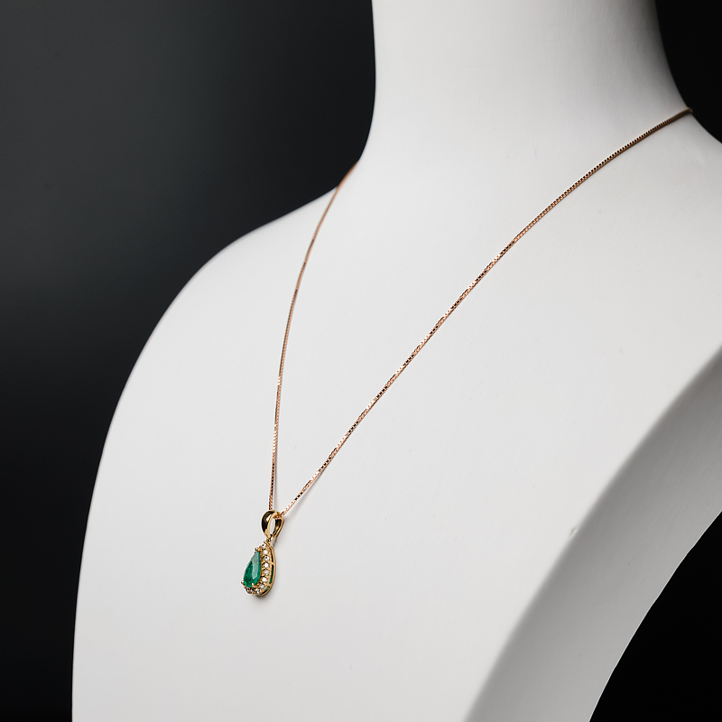 天然鲜绿祖母绿吊坠-红掌柜