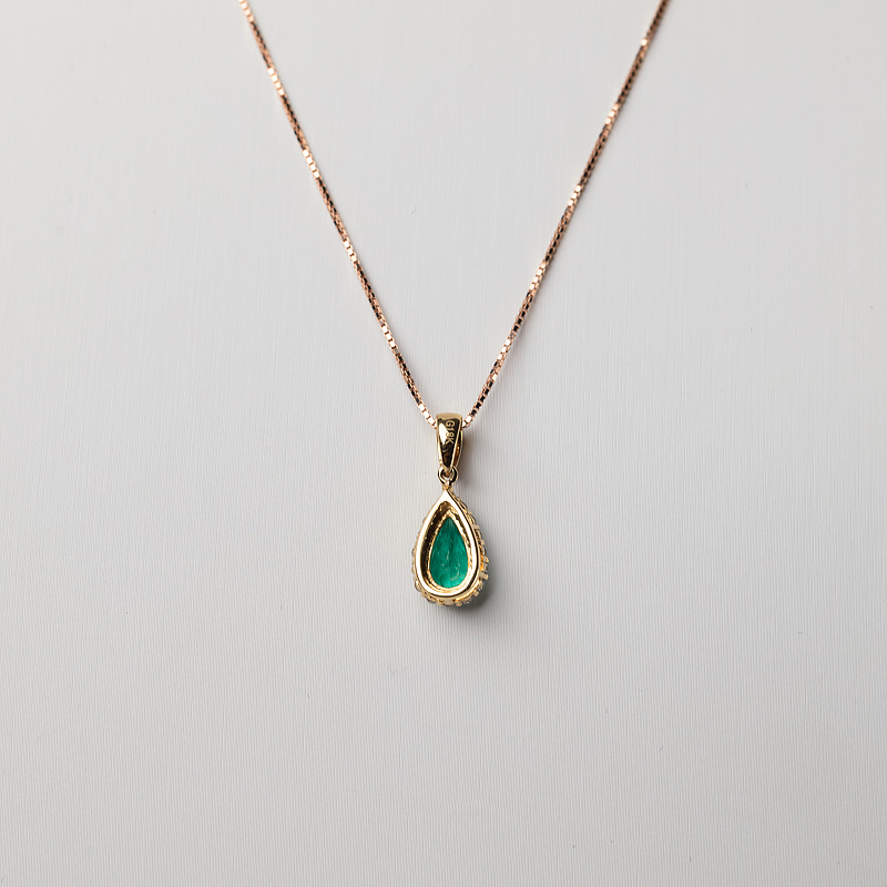 鲜绿祖母绿吊坠-红掌柜