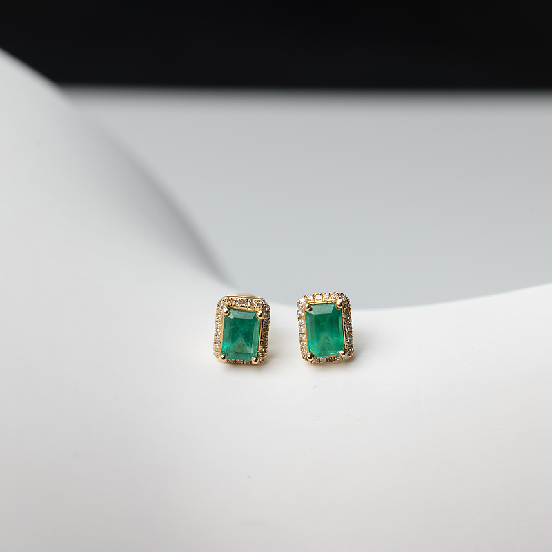 18K金镶钻天然鲜绿祖母绿耳钉-红掌柜