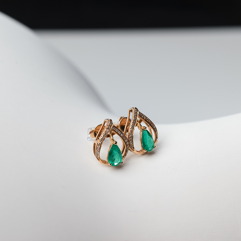 18K金镶钻鲜绿祖母绿耳钉-红掌柜