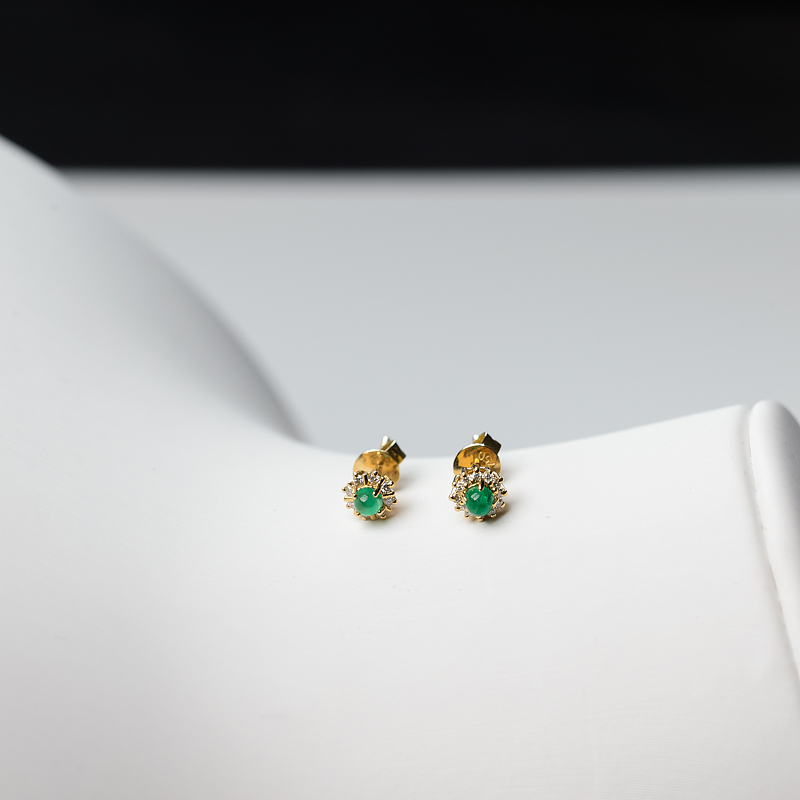 18K金镶钻天然鲜绿祖母绿耳钉-红掌柜