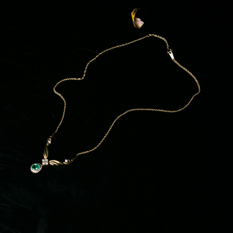 亮绿祖母绿锁骨链-红掌柜