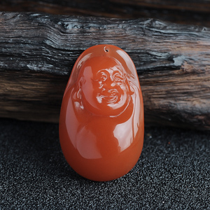 樱桃红南红笑佛挂件