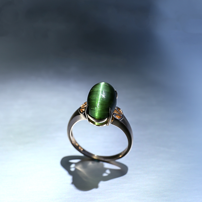 猫眼绿碧玺戒指