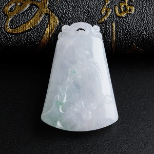翡翠糯种点绿喜上眉梢方牌吊坠